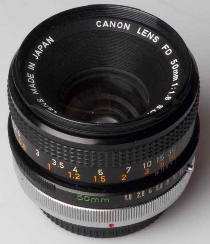 Canon 50mm f/1.8  FD 35mm interchangeable lens