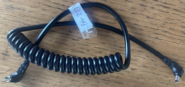 Unbranded 60cm Coiled flash extension  Flash cable