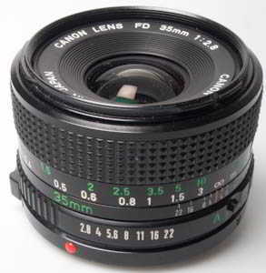 Canon 35mm f/2.8 FD wide-angle 35mm interchangeable lens