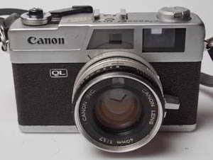 Canon Canonet QL17 35mm camera