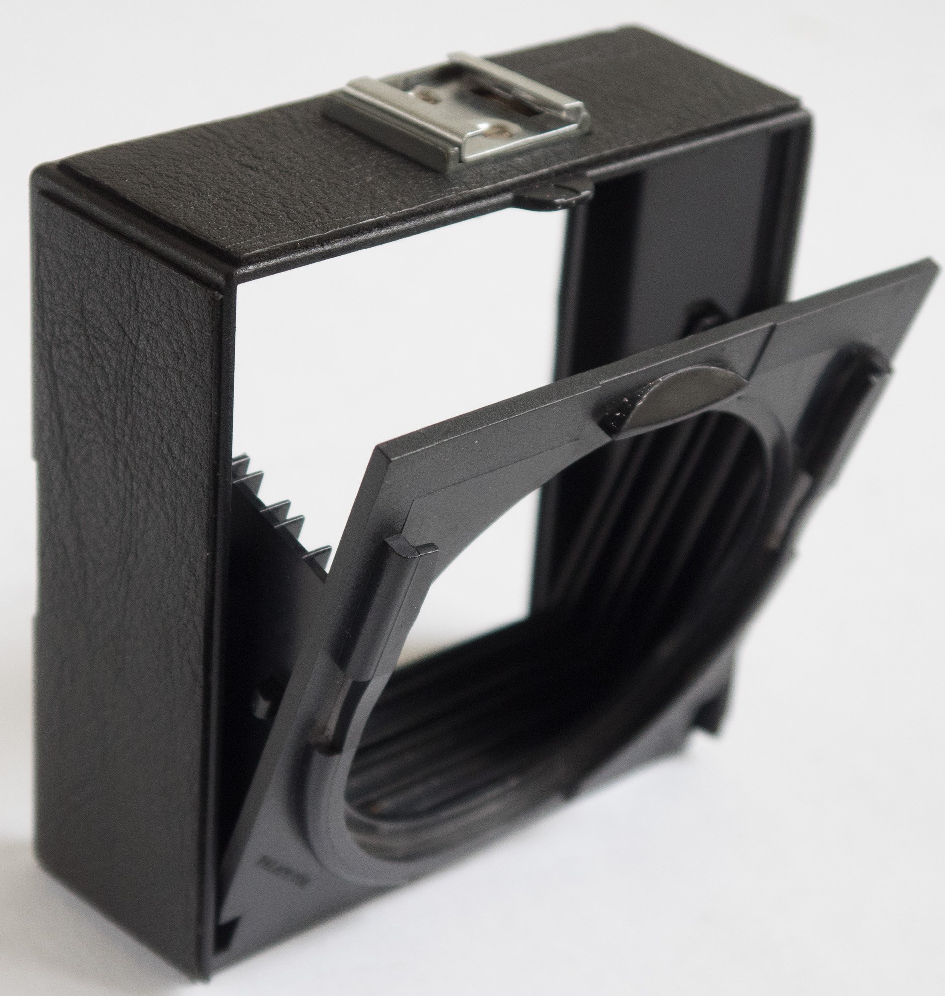 Pre-owned Cromatek Filter holder and shade