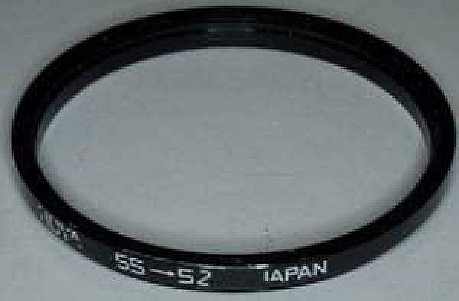 Pre-owned Hoya 55-52mm