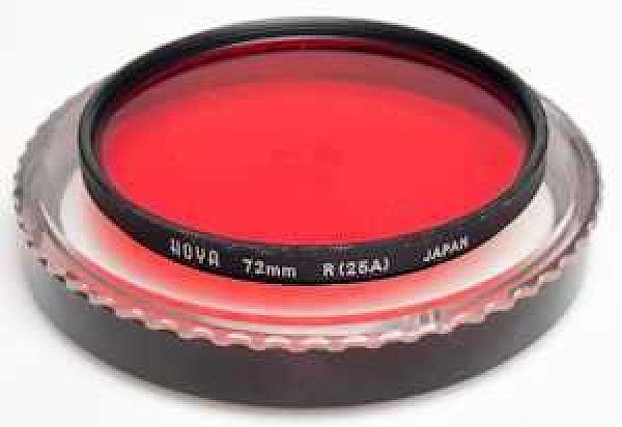 Pre-owned Hoya 72mm R25 red