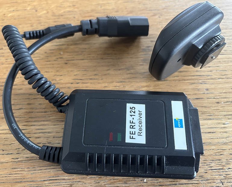 Kenro FE RF-125 studio flash trigger