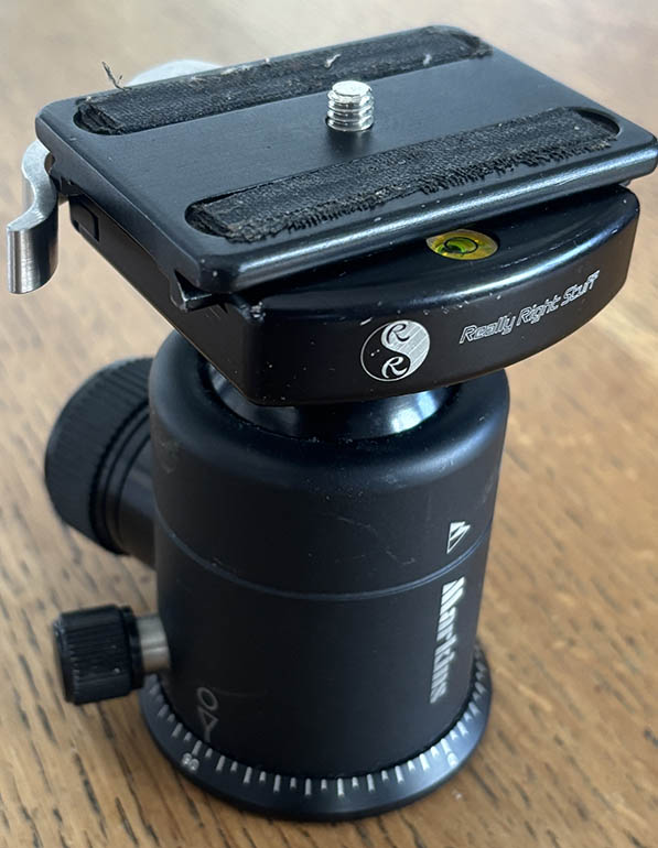 Markins QBAll M10  Tripod accessory
