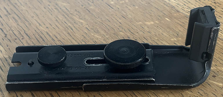Metz 60-28 parallax bracket Flash accessory