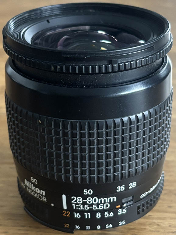 Nikon 28-80mm f/3.5-5.6 D AF Nikkor   35mm interchangeable lens
