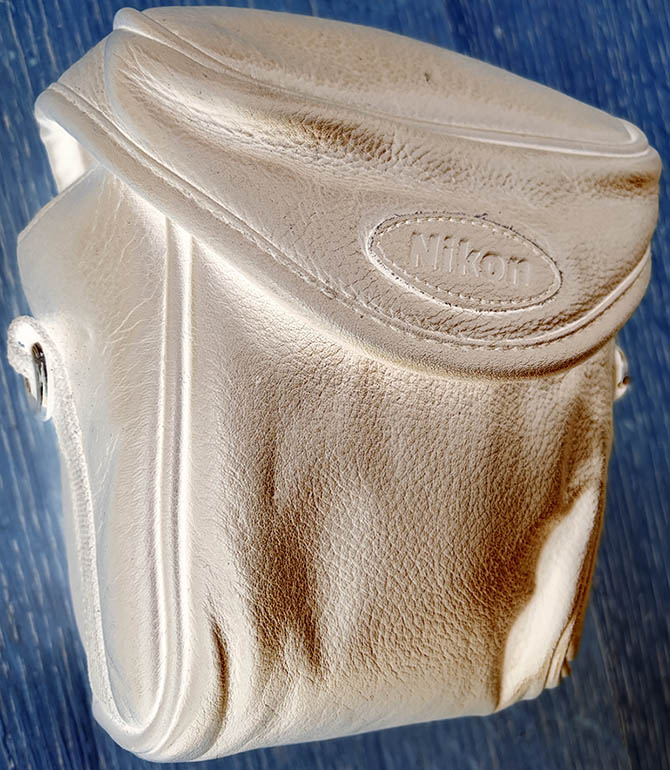 Nikon CS-CP11 leather  Camera case