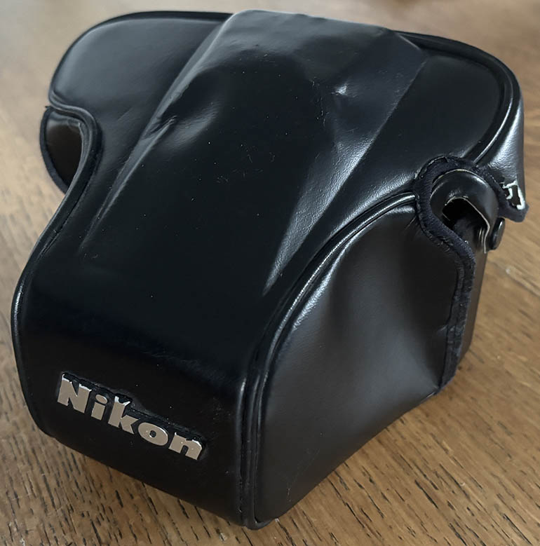 Nikon CF-35 leather  Camera case