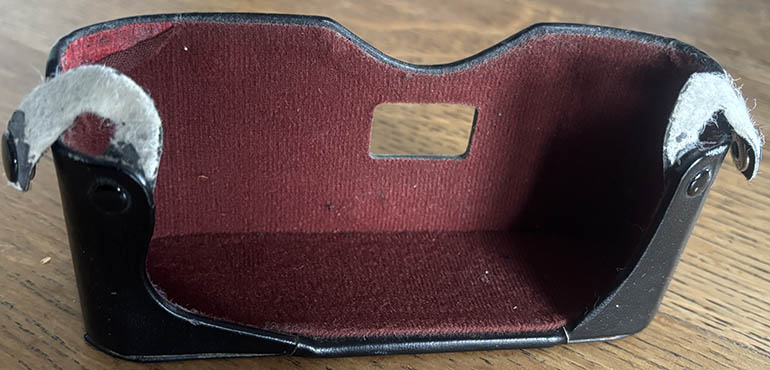 Nikon CF-11 base leather  Camera case