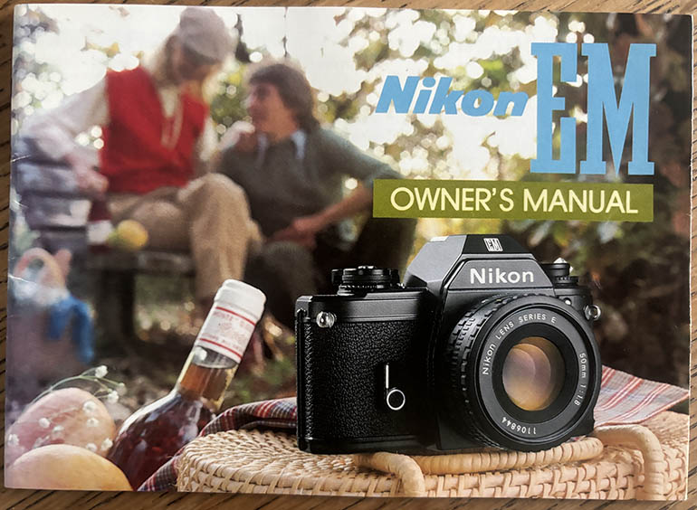 Nikon EM Instruction manual