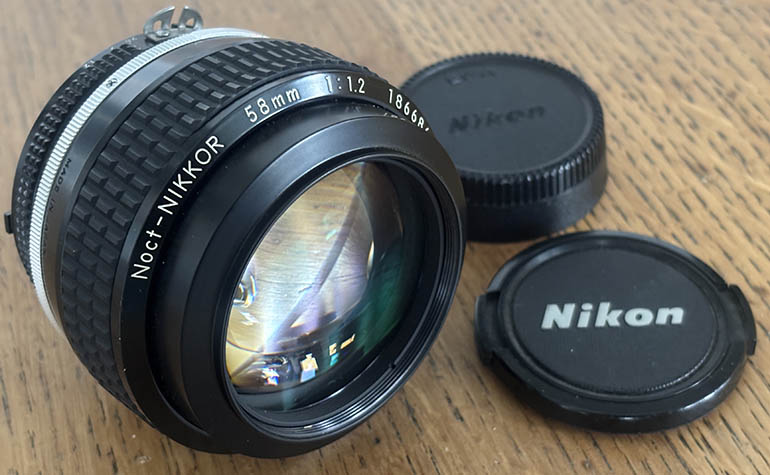 Nikon Noct-Nikkor 58mm f/1.2 AI-S 35mm interchangeable lens