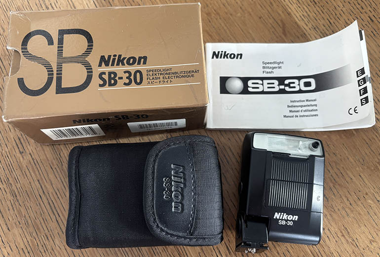 Nikon SB-30 Speedlight Flashgun