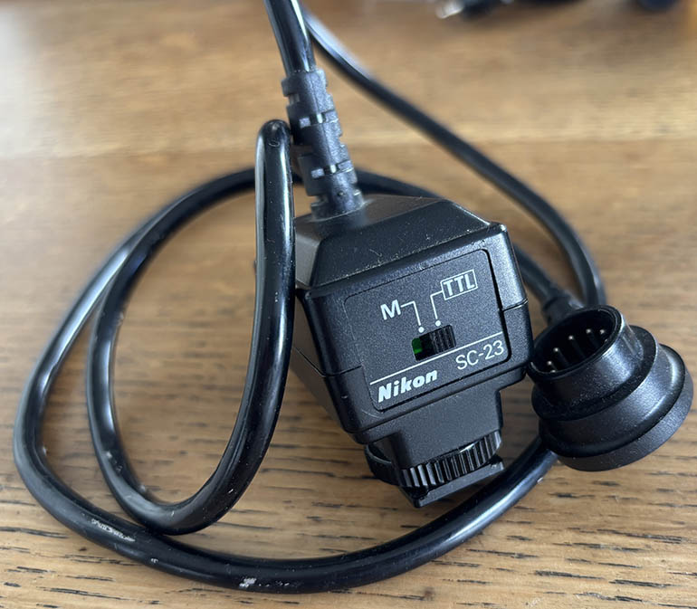 Nikon SC-23 TTL Flash Sync Cord Remote control
