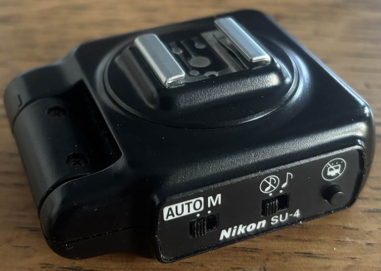 Nikon SU-4 Wireless Slave Flash Controller Flash accessory