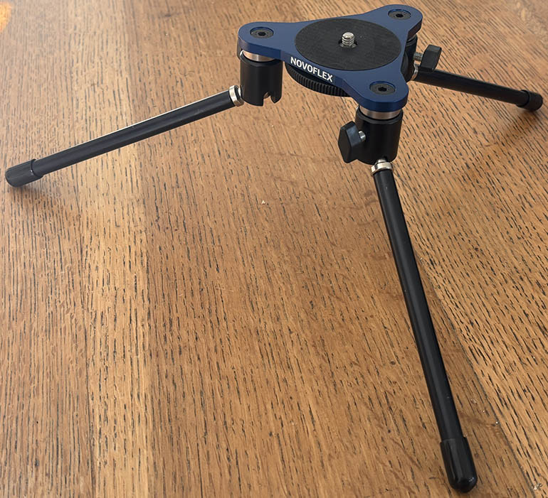 Novoflex Mini Tripod
 Camera Support