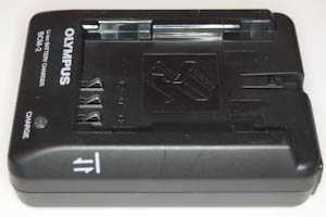 Olympus BCM-2 Battery / Charger