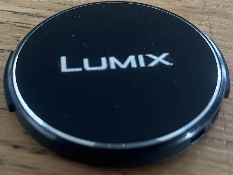 Panasonic Lumix 37mm clip-on Front Lens Cap