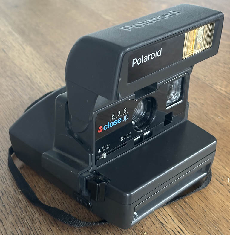Polaroid 636 Close-Up Instant camera