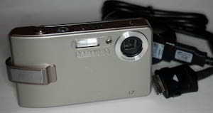 Samsung DigiMax i7 Digital Camera