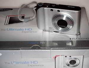 Samsung NV 100 HD Digital Camera