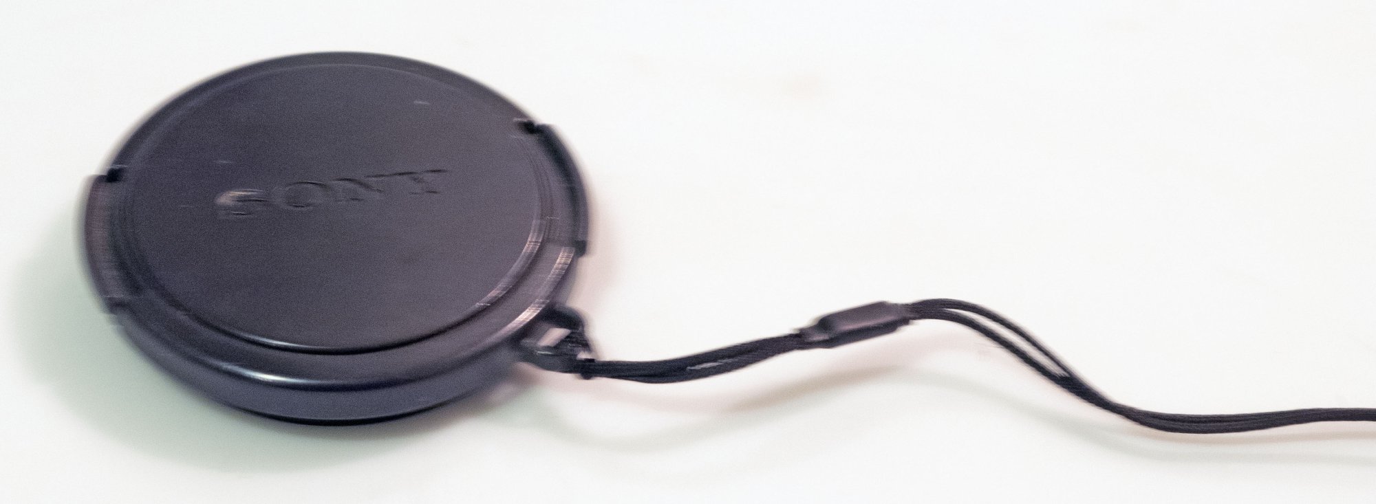 Pre-owned Sony 46mm clip-on
