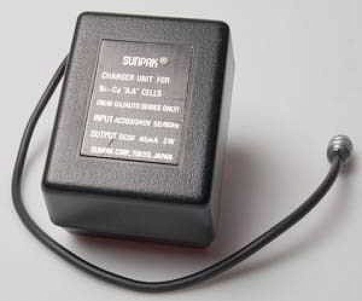 Pre-owned Sunpak AA charger