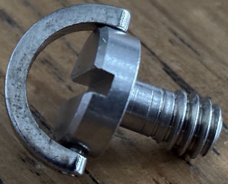 Second hand Unbranded 1/4in retaining screw