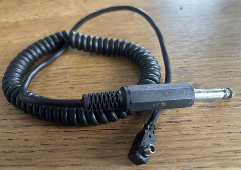 Unbranded 1.5m coiled flash lead Studio Lighting