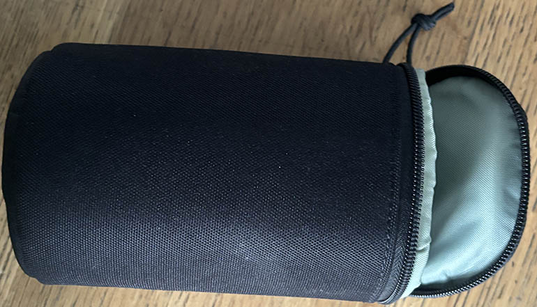 Unbranded 16cm padded Lens pouch