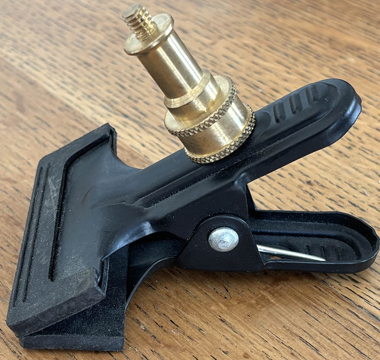 Unbranded lighting spigot clip Studio Lighting
