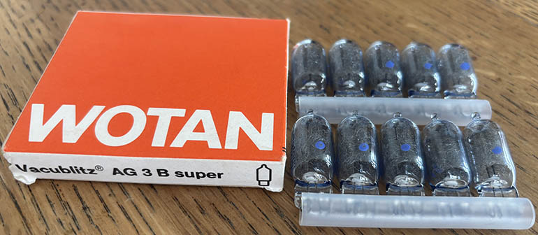 Wotan AG 3B flash bulbs x10 Flashgun