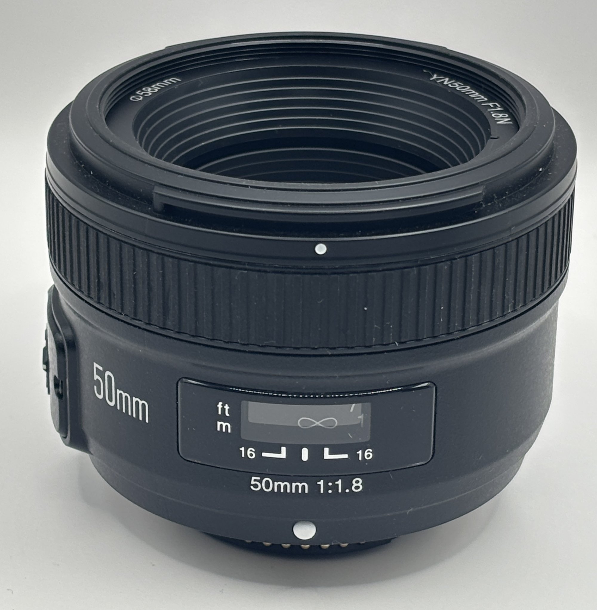 YN50mm f/1.8
